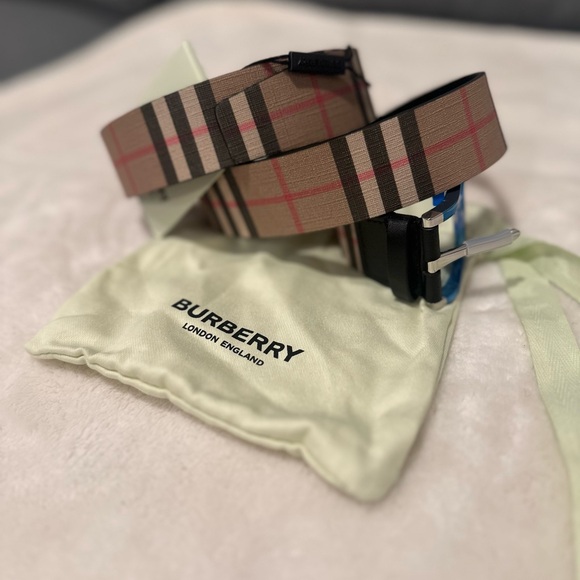 Burberry Check Belt - Picture 5 of 12